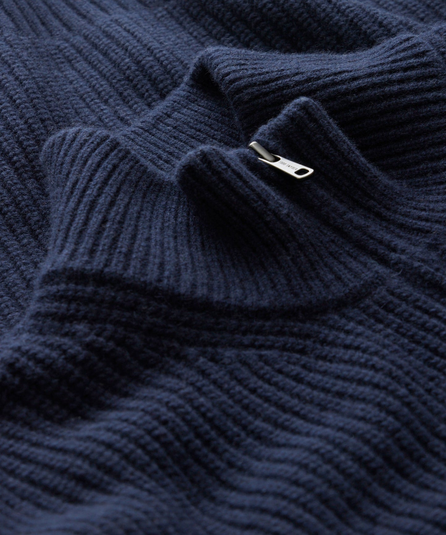 Full-Zip Mock Neck Cashmere Sweater in Navy